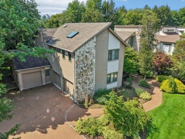 Roosevelt Blvd, North Caldwell, Home For Sale