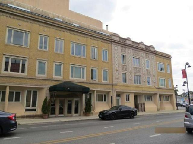 Roosevelt Rd Apt 210