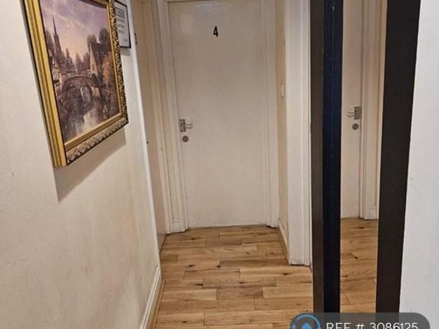 Roath, Cardiff, CF24 1 bed in a flat share to rent £550 pcm £127 pw