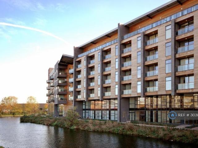 Roach Road, London, E3 2 bed flat to rent £2,599 pcm £600 pw