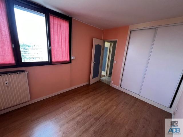 Roanne, 10 Rue de Bourgogne, Résidence Les Toits de Roanne