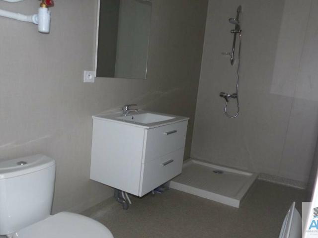 Roanne, 12 Place des Promenades lot No203