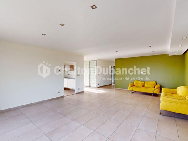 ROANNE MAISON 7 pièce s de 185.31 m2