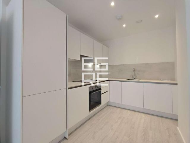 Robusta Court, London UB3 2 bed flat to rent £2,200 pcm £508 pw