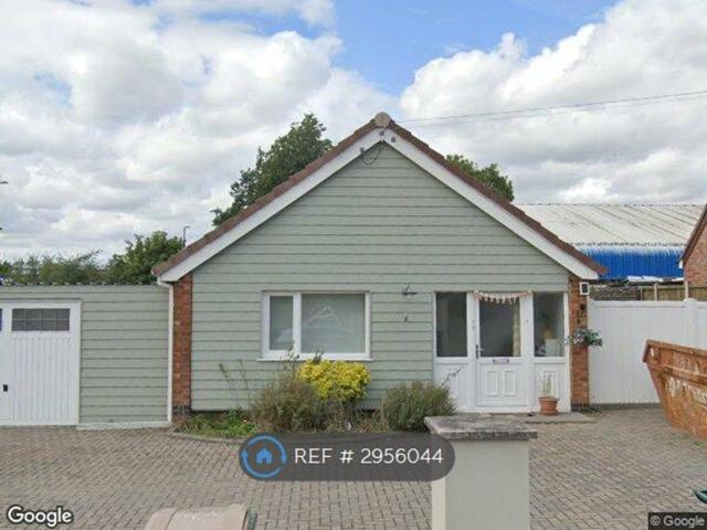 Robert Close, Coventry CV3, 2 bed bungalow to rent, £1,500 pcm | PrimeLocation