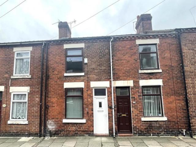 Robert Heath Street, Stoke on Trent ST6 2 bed terraced house to rent £875 pcm £202 pw