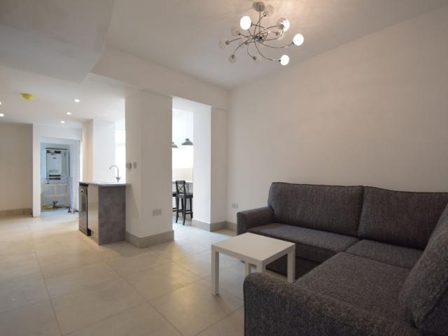Robert Street, Roath CF24, 6 bed terraced house to rent, £3,570 pcm | PrimeLocation