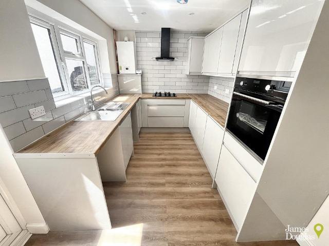 Robert street, Ynysbwl CF37 3 bed house to rent £875 pcm £202 pw