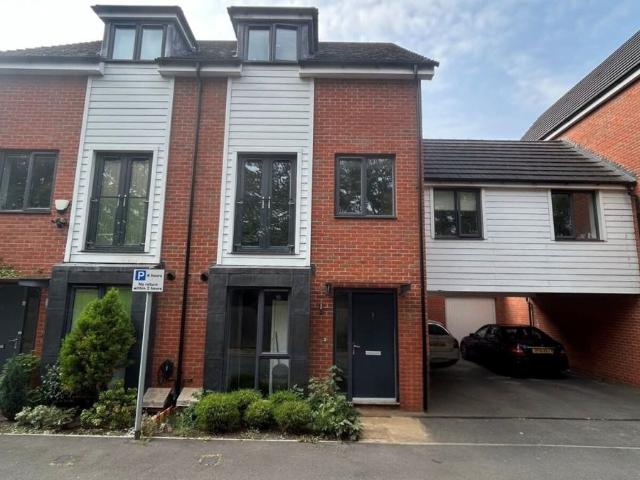 Robert Parker Road, Reading, Berkshire RG1, 5 bed detached house to rent, £2,650 pcm | PrimeLocation