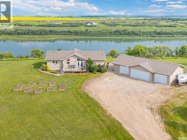 Roberts Riverfront Acreage, South Saskatchewan River, SK, S7K 3J7 house for sale | Listing ID SK044473 | Royal LePage