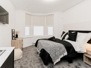 Roberts Road, High Wycombe HP13, 6 bed shared accommodation to rent, £900 pcm | PrimeLocation