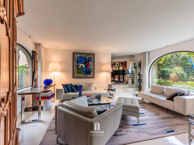 ROBERTSAU MAISON 248M² 8 ARES