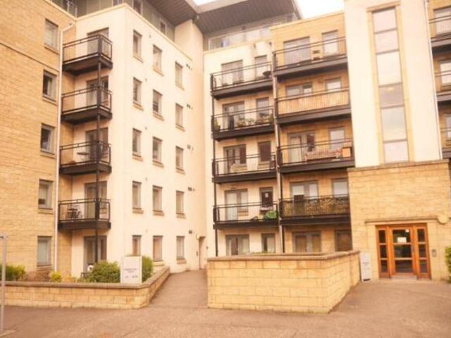 Robertson Gait, Slateford, 2 Bedroom Flat