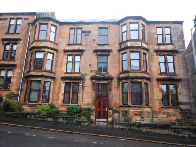Robertson Street Greenock 6 bed flat to rent £1,100 pcm £254 pw