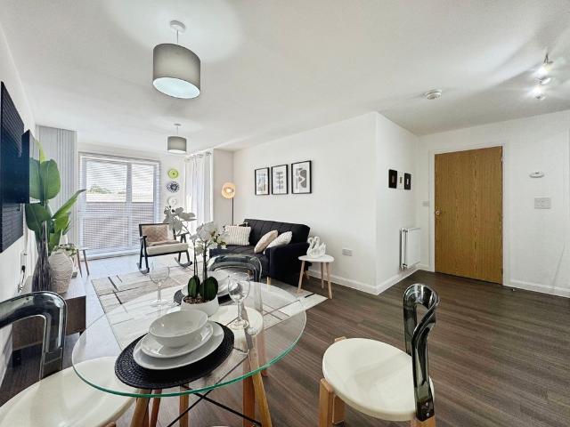 Robertson Way, Basingstoke, Hampshire, RG21