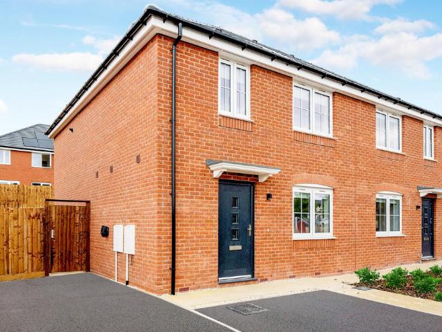 Robin at Harlow Vale, Redruth Drive NG18 4 bed semi detached house to rent £1,500 pcm £346 pw
