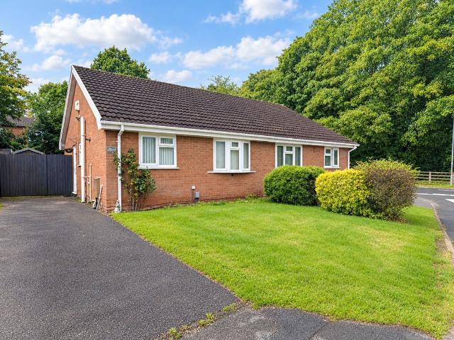 Robin Close, Murdishaw WA7, 2 bed semi detached bungalow to rent, £850 pcm | PrimeLocation