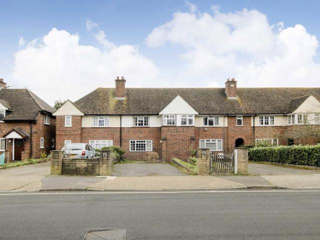 Robin Hood Lane, London SW15 3 bed house to rent £2,495 pcm £576 pw