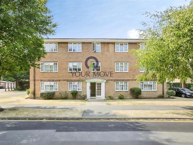 Robin Hood Lane, Surrey SM1 3 bed flat to rent £1,850 pcm £427 pw