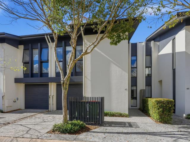 Robina, 47 Easthill Drive