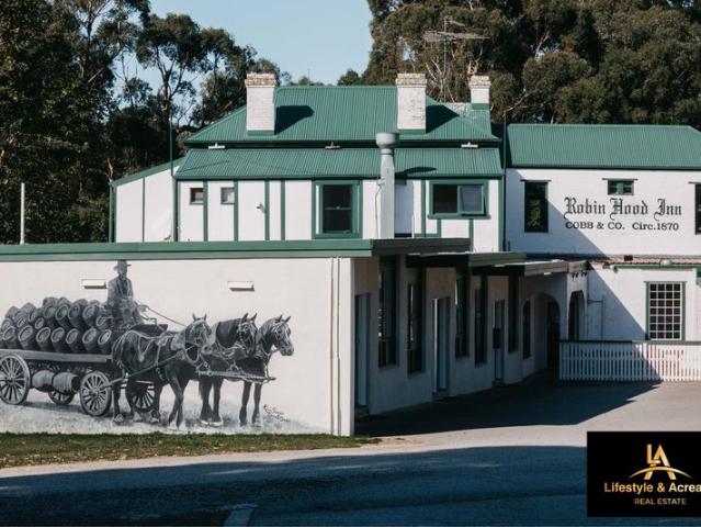 Robinhood Circa 1870: Step Back in Time in Drouin West