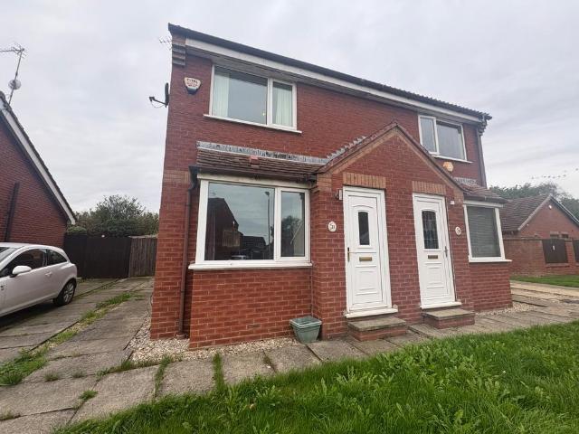 Robinswood Drive, Bransholme, Hull. 2 bed semi detached house to rent £695 pcm £160 pw