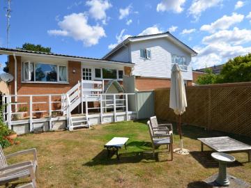 Robins Field, Wansford, PE8