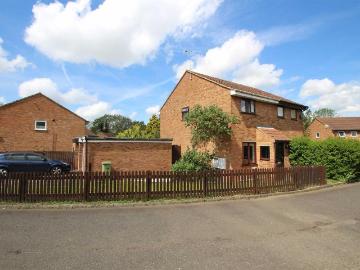 Robins Hill, Coffee Hall MK6, 2 bed semi detached house to rent, £1,275 pcm | PrimeLocation