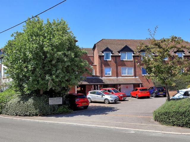 Robinsbridge Road, Coggeshall CO6, 1 bed flat to rent, £975 pcm | PrimeLocation