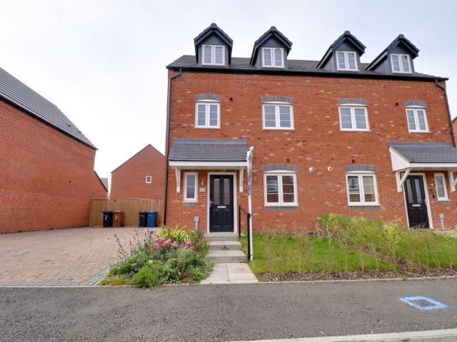 Robinson Way, Handsacre, WS15 4FE 4 bed detached house to rent £1,500 pcm £346 pw