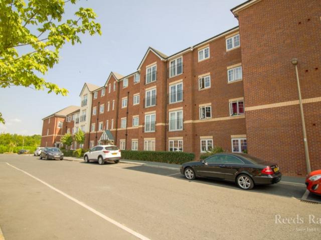 Robinson Road, Cheshire CH65 2 bed apartment to rent £750 pcm £173 pw