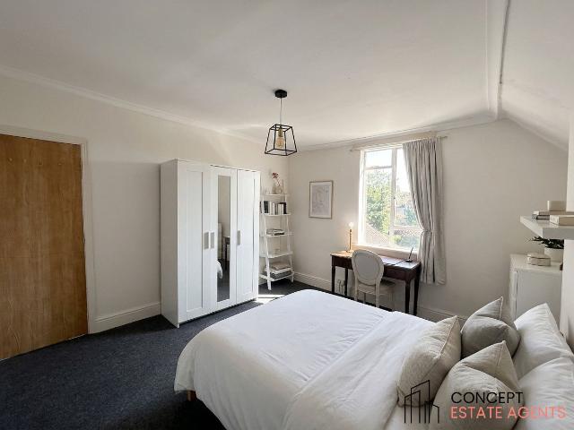 Robinson Road, London SW17, 1 bed flat to rent, £1,450 pcm | PrimeLocation
