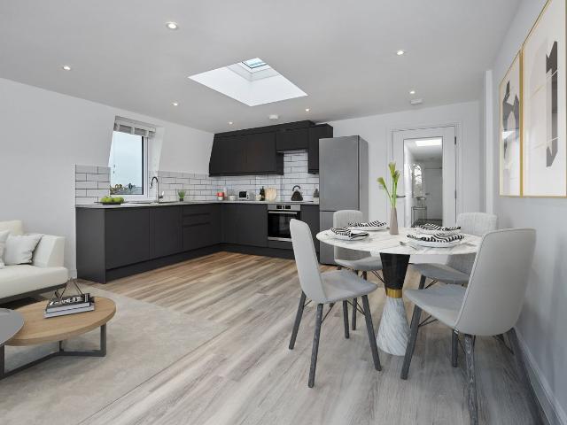 Robinson Road, London SW17, 2 bed flat to rent, £2,250 pcm | PrimeLocation