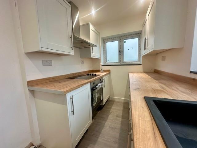 Robinson Street, Colne, BB8 3 bed terraced house to rent £900 pcm £208 pw