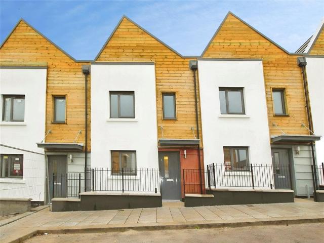 Robinsons Avenue, Redruth TR15 3 bed terraced house to rent £1,300 pcm £300 pw