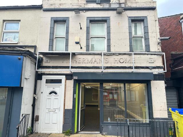 Rochdale, England 2 bed terraced house to rent £750 pcm £173 pw