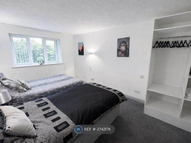 Rochdale Road, Denshaw, Oldham OL3, 1 bed flat to rent, £900 pcm | PrimeLocation