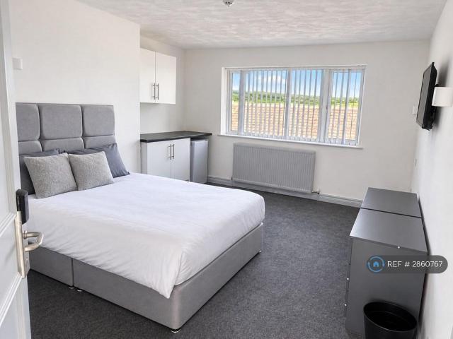 Rochdale Road, Denshaw, Oldham, OL3 1 bed flat to rent £850 pcm £196 pw