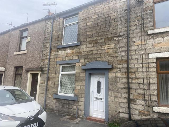 Rochdale Road Firgrove 2 bed terraced house to rent £850 pcm £196 pw