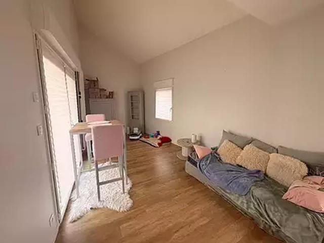 Roche la Molière 42230 Location appartement 3 pièces t3 au dernier étage parking