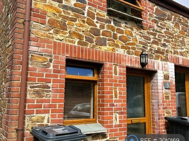 Roche, St Austell, PL26 1 bed flat to rent £800 pcm £185 pw