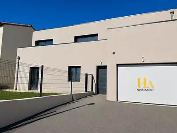 Rochemaure 07400 Achat / Vente maison 4 pièces t4 au dernier étage piscine