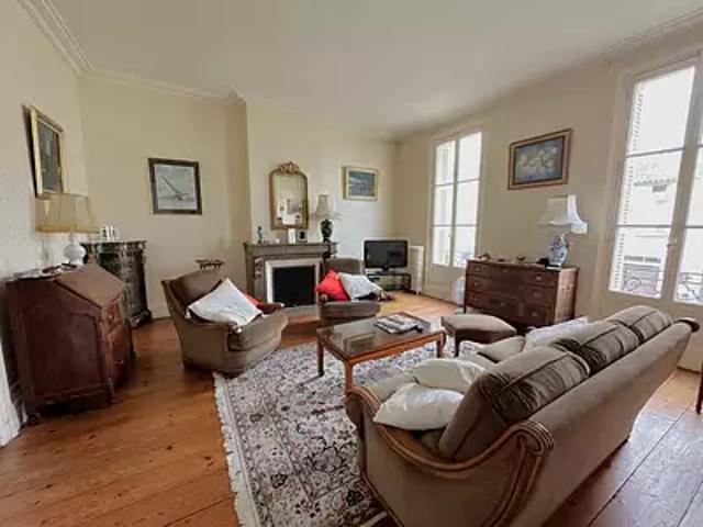 Rochefort 17300 Achat / Vente maison 9 pièces t9