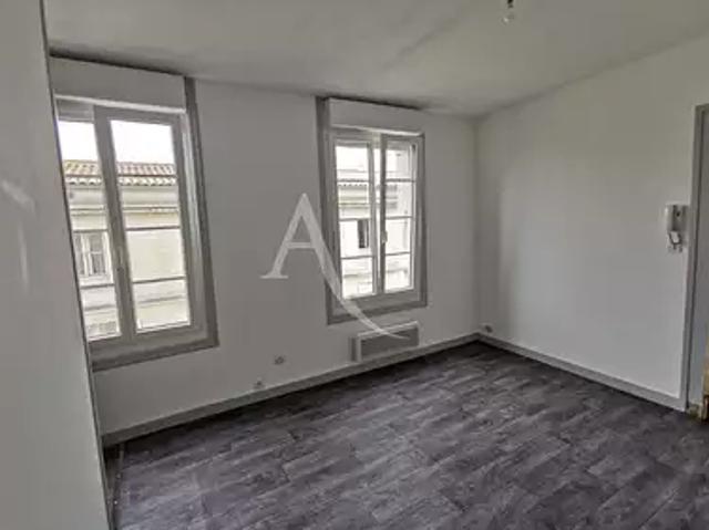 Rochefort 17300 Location appartement 2 pièces t2 au dernier étage
