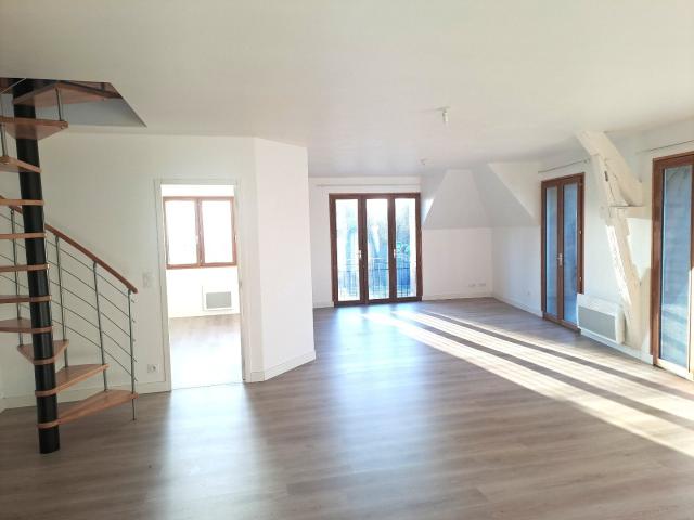 ROCHEFORT sur Loire Vue directe sur le Louet 78m² Rochefort sur Loire