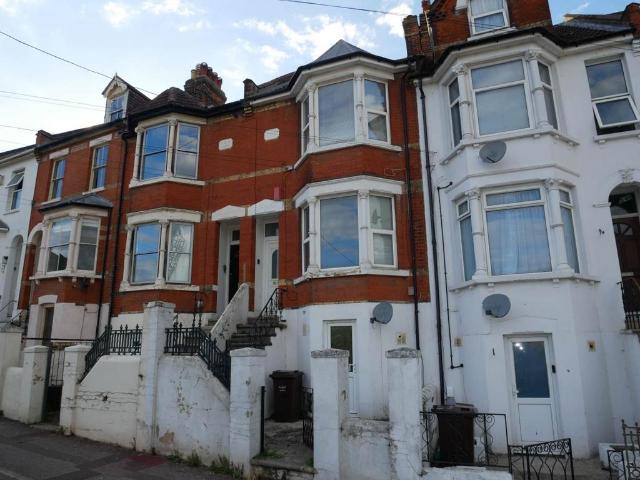 Rochester Street, Chatham, Kent 3 bed house to rent £1,450 pcm £335 pw