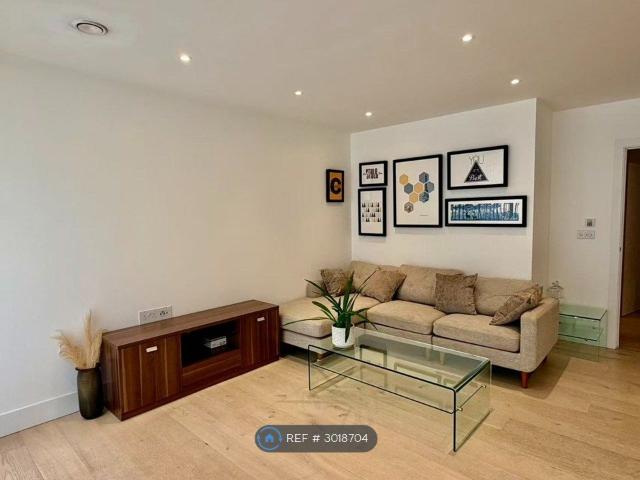 Rochester Place, London NW1, 2 bed flat to rent, £4,000 pcm | PrimeLocation
