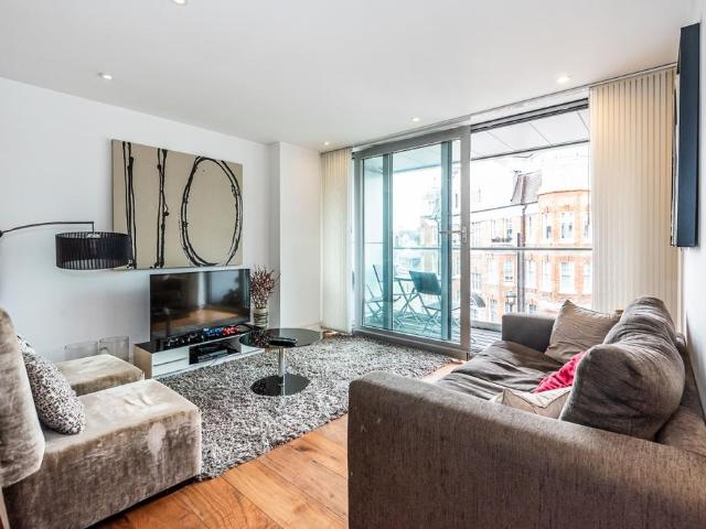 Rochester Row London SW1P 3 bed apartment to rent £4,750 pcm £1,096 pw