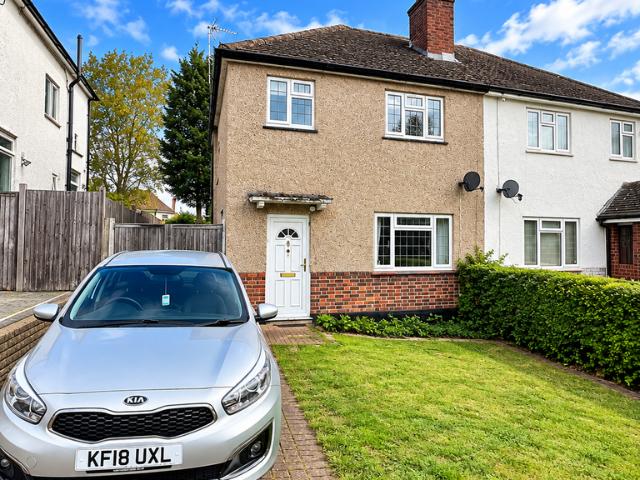 Rochester Road, Northwood HA6 3 bed flat to rent £2,350 pcm £542 pw