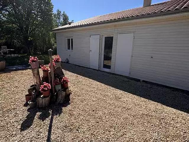 Roches Prémarie Andillé 86340 Achat / Vente maison 5 pièces t5 jardin terrasse